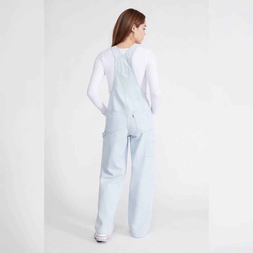 Levi's Slouchy Overalls Light Blue Wash - Picture 5 of 8